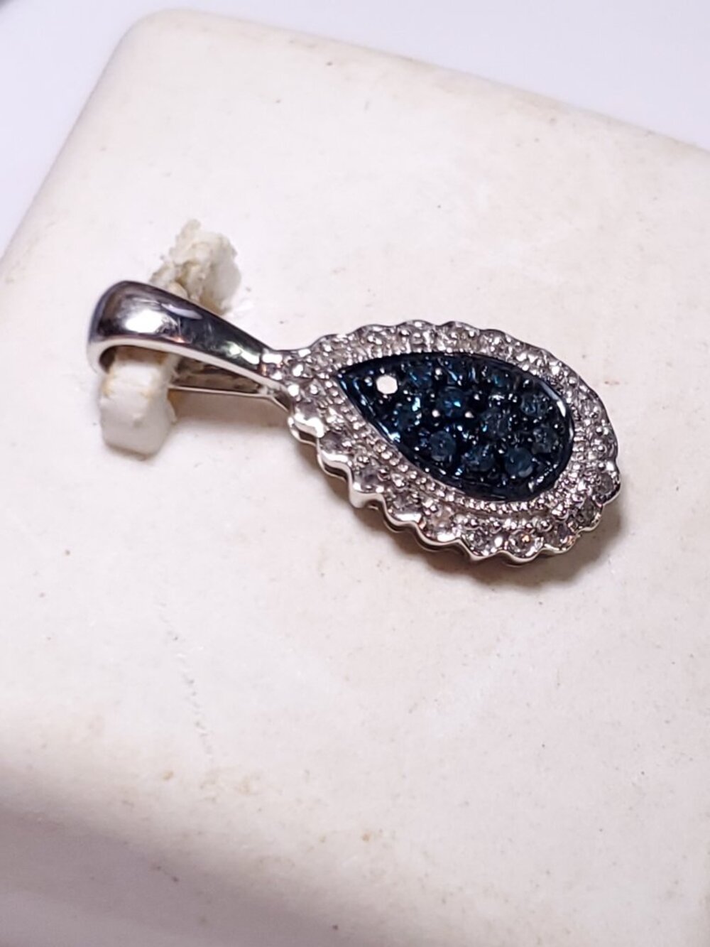 Estate .17ctw Natural Blue/White Diamond PearShape 10KT W/Gold Drop Pendant25030